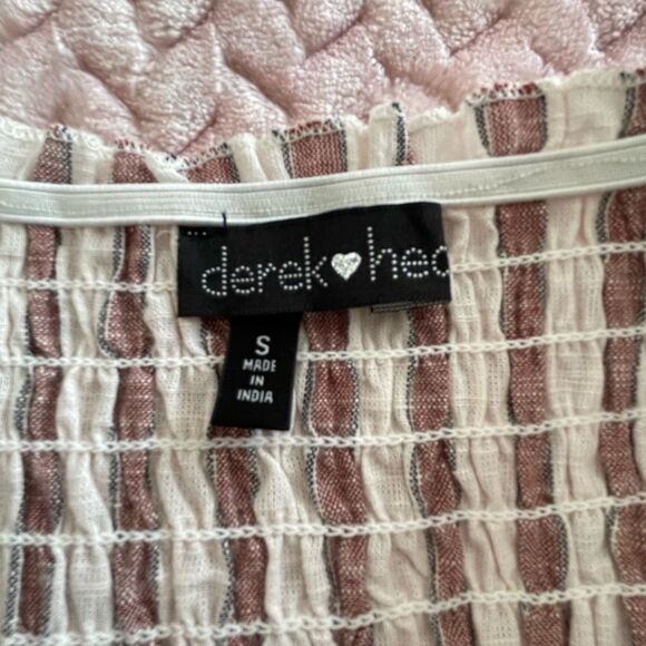 NEW Derek Heart Smocked Flowy Top Womens Size S - Picture 3 of 3